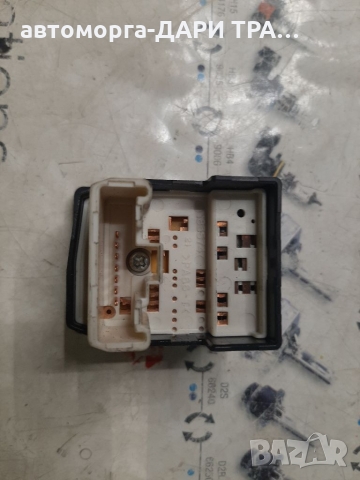 Бутон за ел.огледала за Тойота Корола Версо 06г./button za el.ogledala za Toyota  Corolla  Verso 06g, снимка 2 - Части - 36081125