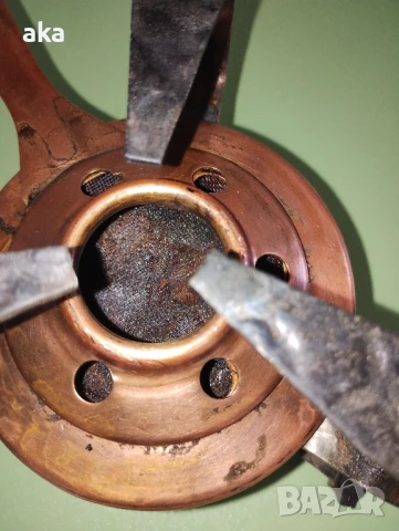 Меден спиртник С КОВАНА ПОСТАВКА, снимка 8 - Антикварни и старинни предмети - 50793095