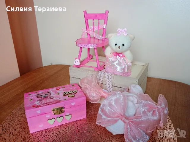 Подаръчен комплект за новородено бебе момиче ръчна изработка 