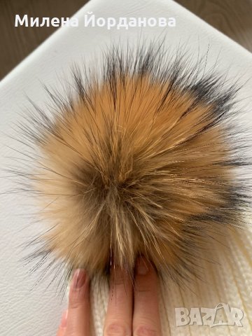 Шапка с помпон от естествен косъм, снимка 4 - Шапки - 34672077