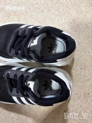 Детски маратонки Adidas, снимка 4 - Детски маратонки - 52367785