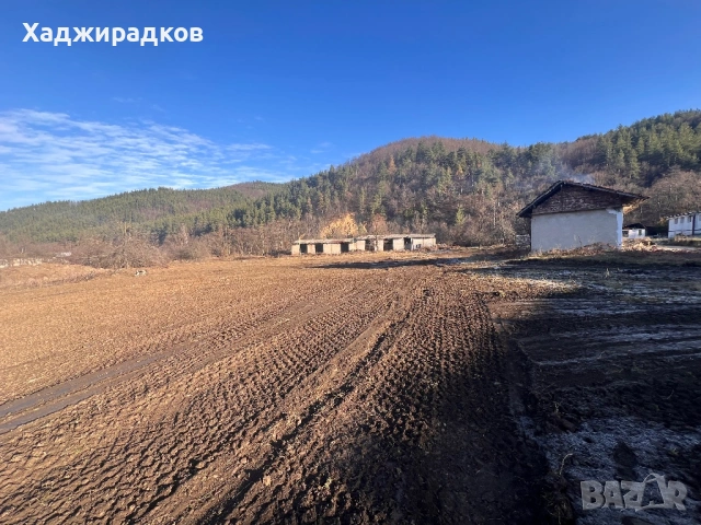 Продажба на имение в урбанизирана територия., снимка 2 - Производствени сгради - 43732846