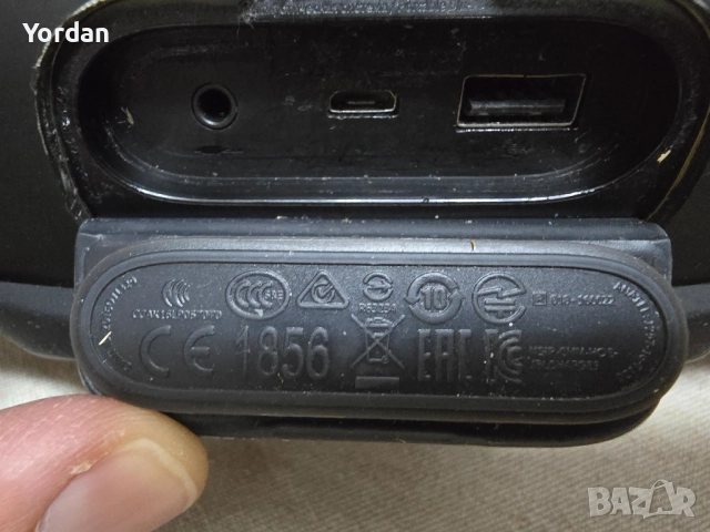 JBL charge 3 , снимка 6 - Слушалки и портативни колонки - 52446160