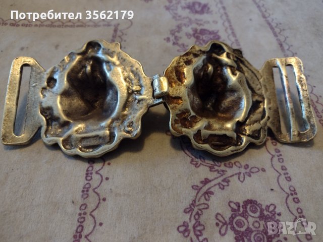 Стара бронзова тока с лъвове, снимка 3 - Антикварни и старинни предмети - 42379355