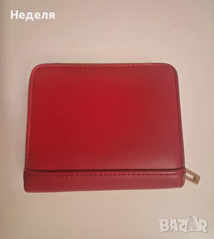 Дамско портмоне Guess , снимка 2 - Портфейли, портмонета - 52979780