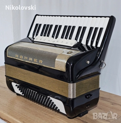 Акордеон Hohner Lucia IV НОВ , снимка 5 - Акордеони - 53689951