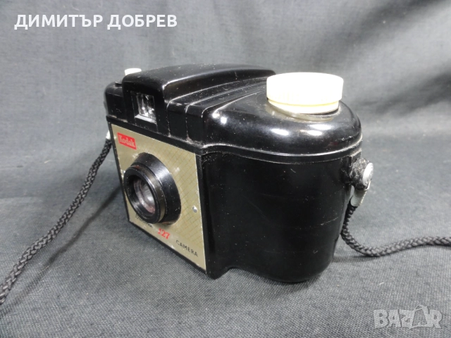 СТАР РЕТРО ФОТОАПАРАТ KODAK BROWNIE 127 CAMERA ENGLAND, снимка 2 - Антикварни и старинни предмети - 52681077