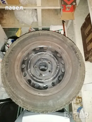 Железни джанти с гуми, снимка 2 - Гуми и джанти - 55717265