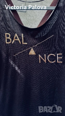 Красива спортна блуза OYSHO Испания, снимка 4 - Корсети, бюстиета, топове - 50968228