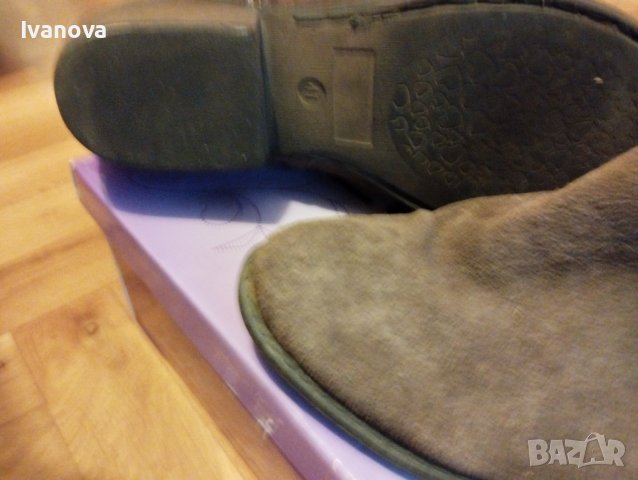 Продавам кафяви естествен велур боти номер 41,отговарящи на номер 40, снимка 3 - Дамски боти - 42208869
