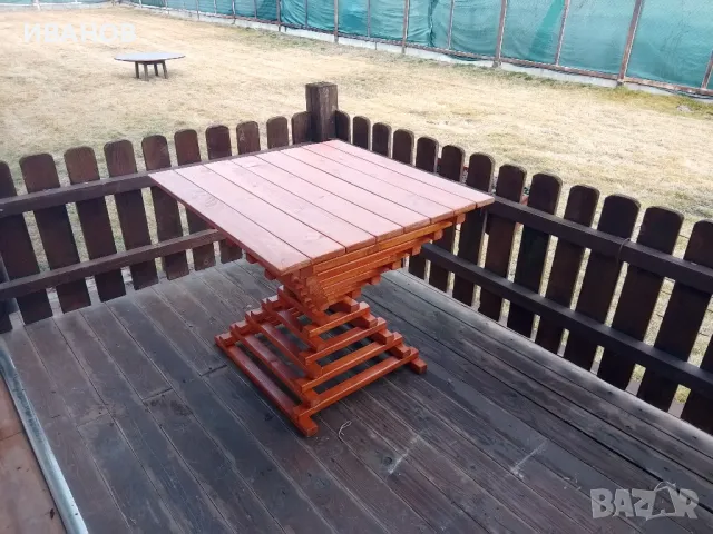  Маса от естествен материал