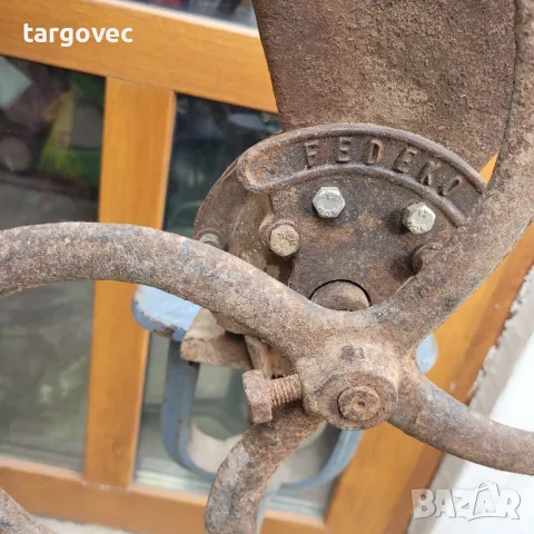 уникална старинна мелница за зърна, снимка 3 - Антикварни и старинни предмети - 47797993