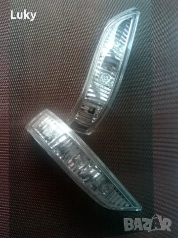 Комплект мигачи--Хонда Акорд.Обявената цена е за всичко.