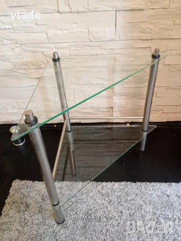 Малка стъклена масичка, снимка 3 - Маси - 49913332