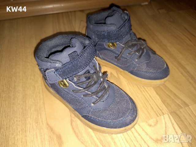 Боти, снимка 2 - Детски боти и ботуши - 34104710