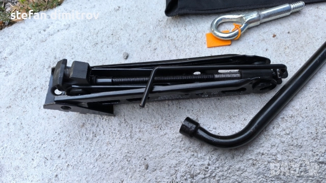 GM 09127172 крик ключ и кука за дърпане ., снимка 6 - Аксесоари и консумативи - 51726378