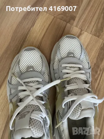 Дамски маратонки Nike 38 номер, снимка 2 - Маратонки - 55890288