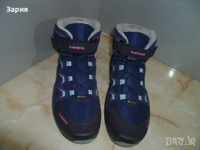 LOWA Gore-tex №36, снимка 2 - Дамски боти - 52666938