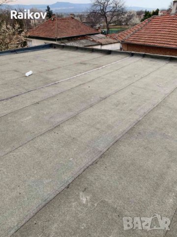 Полагане на хидроизолация на покриви и плочи