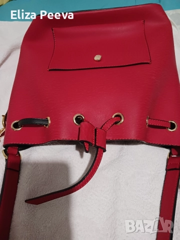 Червена чанта, снимка 3 - Чанти - 52146405