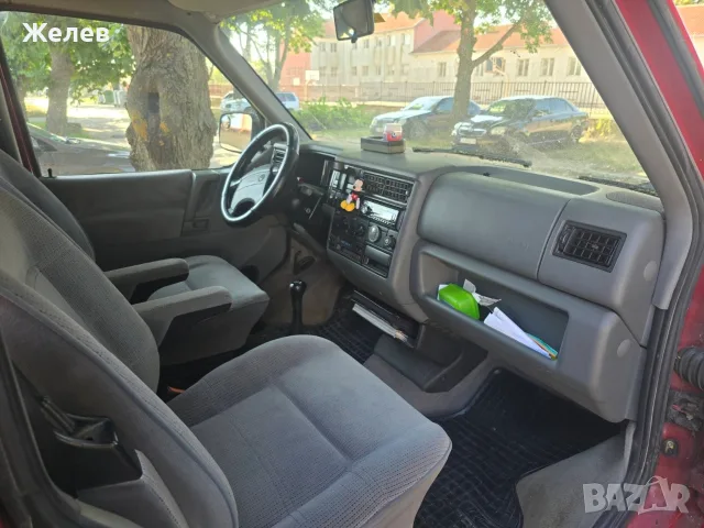 Продавам VW Multivan 2.4D, снимка 3 - Бусове и автобуси - 56093079