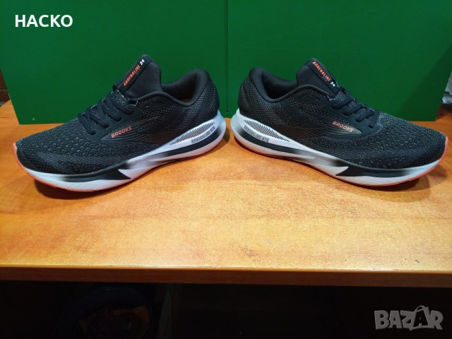 Маратонки Brooks Adrenaline GTS 24 Номер 44.5 Стелка 28.5 см. 100% Оригинални Внос от Англия, снимка 8 - Маратонки - 53785878