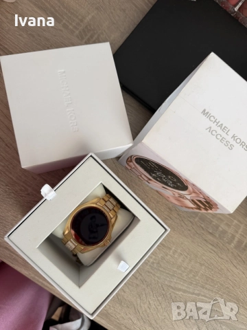 Смарт часовник Michael Kors, снимка 2 - Дамски - 55979179