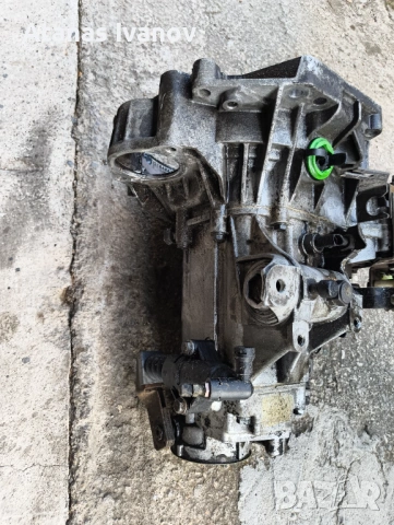 Скоростна кутия от голф 4 1.6, снимка 4 - Части - 53635811