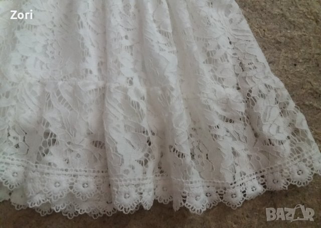 УНИКАЛНО КРАСИВА бяла дантелена рокля със златисти пайети , снимка 6 - Рокли - 41891233