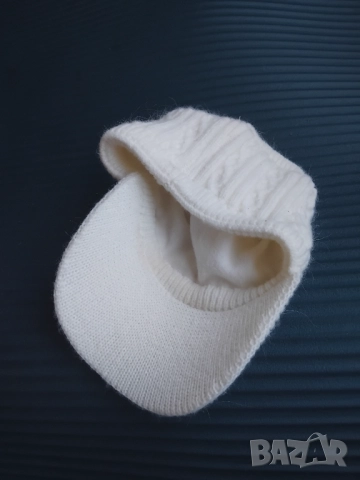Дамска бяла зимна шапка - мека Ангора, снимка 3 - Шапки - 52466534