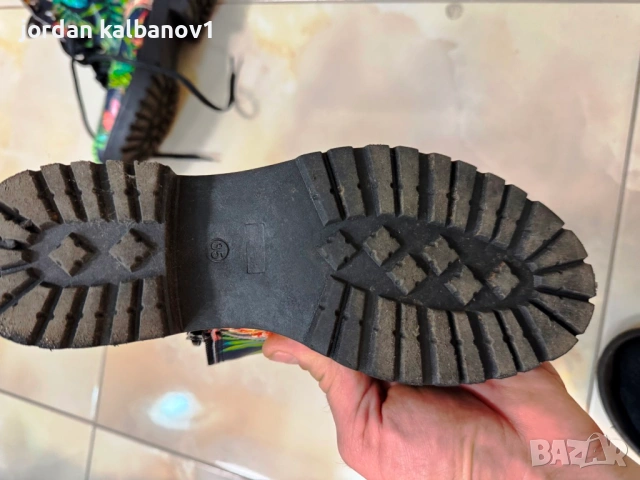 Подарявам - дамски шарени на листа боти номер - 35 стелка - 23см. ток - 1,5см., снимка 4 - Дамски боти - 53806455