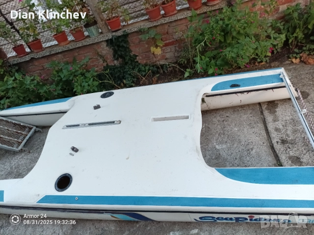 Катамаран , снимка 3 - Водни спортове - 52435704