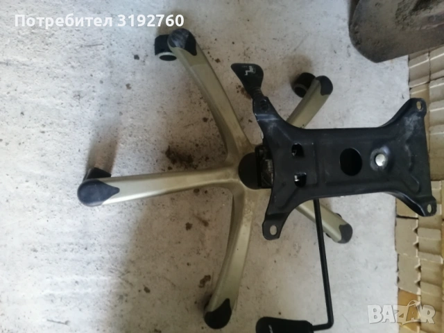 Кръстачка за офис стол