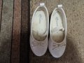 Бели обувки , снимка 1 - Детски обувки - 42282098