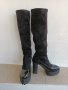 Дамски черни дълги ластични ботуши с висок ток и дебела подметка и лачена основа, снимка 6
