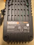 Зарядно устройство за акумулаторни батерии WORX , 20 V, 2 A, снимка 2