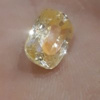 Естествен жълт Сапфир 9.10ct серт. AGI, снимка 1 - Други - 40040961