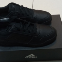 Adidas - оригинални унисекс маратонки! Нови, с етикет и кутия! Различни номера!, снимка 1 - Маратонки - 36381525