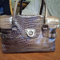 Стилна дамска чанта , снимка 1 - Чанти - 41440107