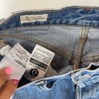 Дамски дънки Levi’s mom’ s jeans размер 26, снимка 3 - Дънки - 38745266