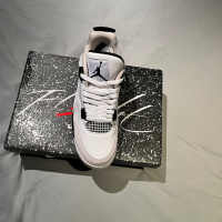 Nike air Jordan 4 retro, снимка 6 - Спортни обувки - 44810364