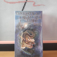 Таро карти: Fantastical Creatures Tarot, 7x12 см с хартиена книжка, снимка 1 - Карти за игра - 36310723