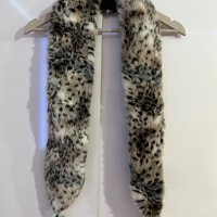 Модерен шал-яка в леопардов десен – мека и топла, снимка 1 - Шалове - 39343991