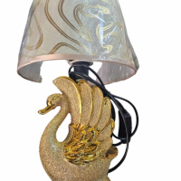 Красива лампа във формата на грациозен лебед , снимка 1 - Настолни лампи - 44840746