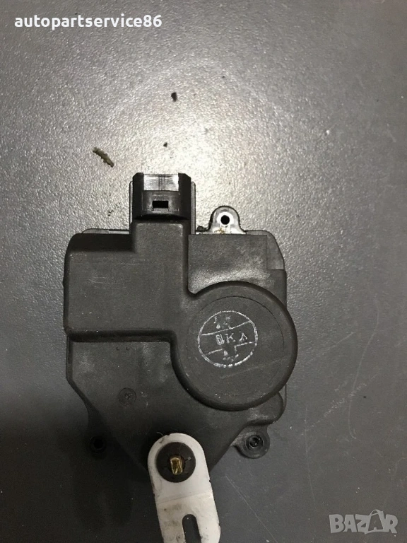 Актуатор за заключване на задна лява врата за KIA Carnival 2002–2006 2.9 CRDi, снимка 1