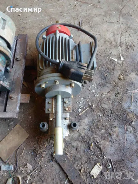 Ел двигател с хидравлична помпа 1,1kw на 1400об, снимка 1
