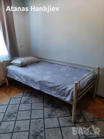 Легла с матраци 2 бр.Матраците са с пяна,не са с пружини., снимка 1