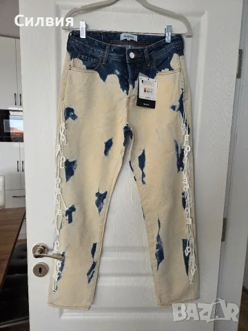 Дънки Desigual с етикет