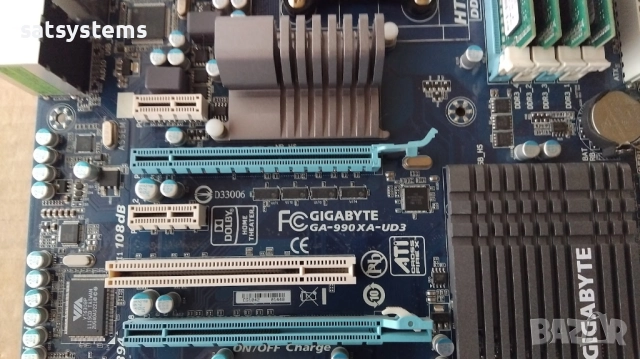 Дънна платка Gigabyte GA-990XA-UD3 Socket AM3+ CPU+FAN+RAM, снимка 3 - Дънни платки - 52592214
