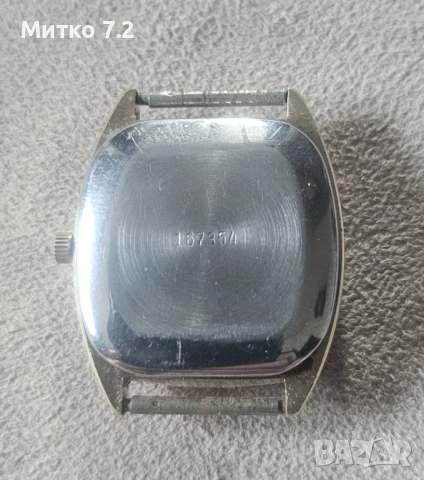  Руски кварцов часовник Чайка, снимка 4 - Антикварни и старинни предмети - 52735441